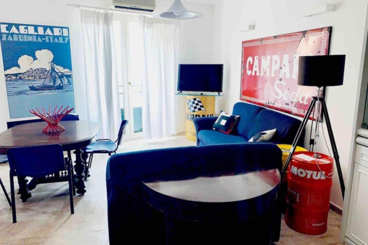 Appartamento Cagliari Centro Con Vista Sul Porto Exterior foto